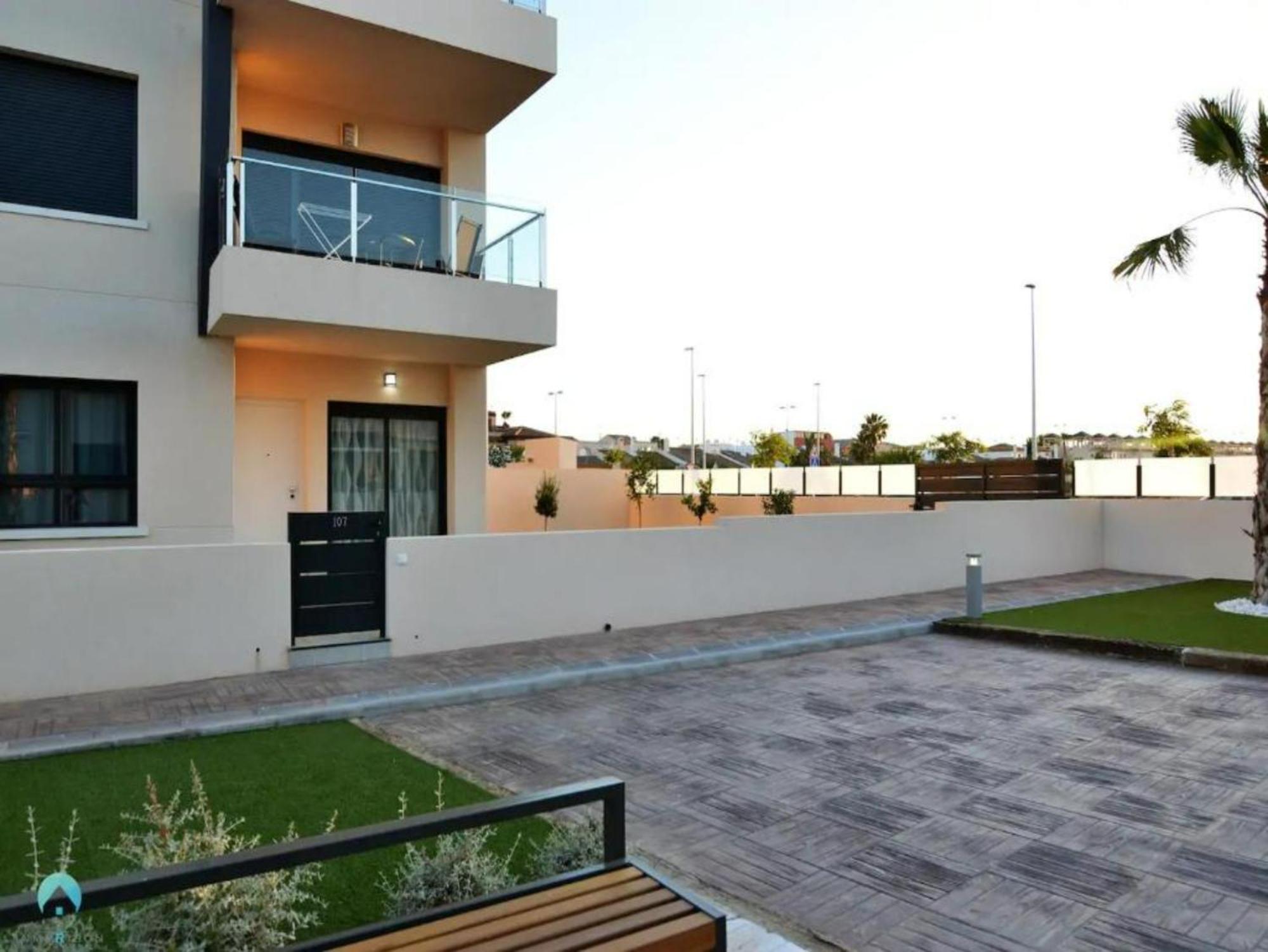 פילאר דה לה הורדאדה New Luxury Detached Villa With Pool At Beach מראה חיצוני תמונה